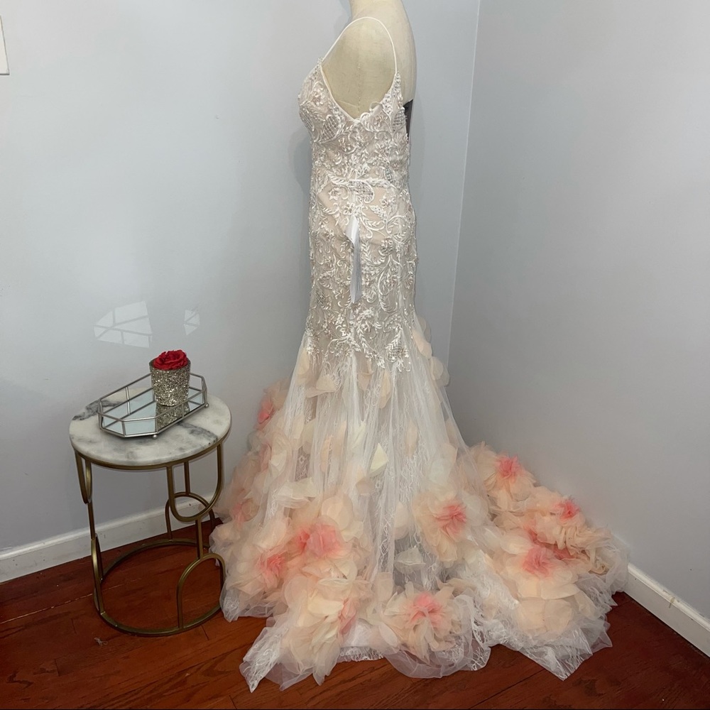 Mac Duggal Floral Appliqué Lace Trumpet Gown With 3D Flowers Bottom New With Tag - Picture 5 of 17